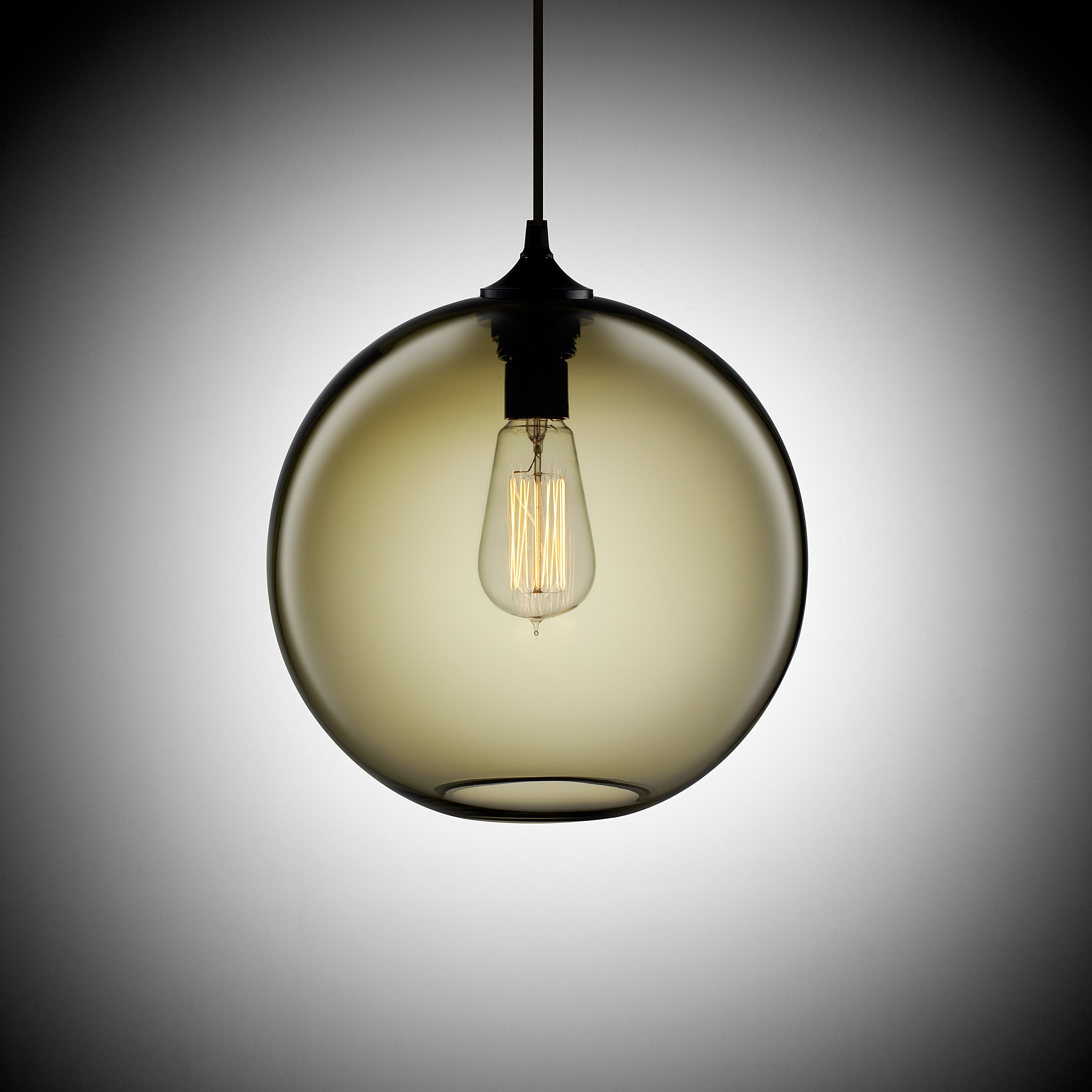 Solitaire Pendant Lights Steal the Show at Reassembled Catskill Barn