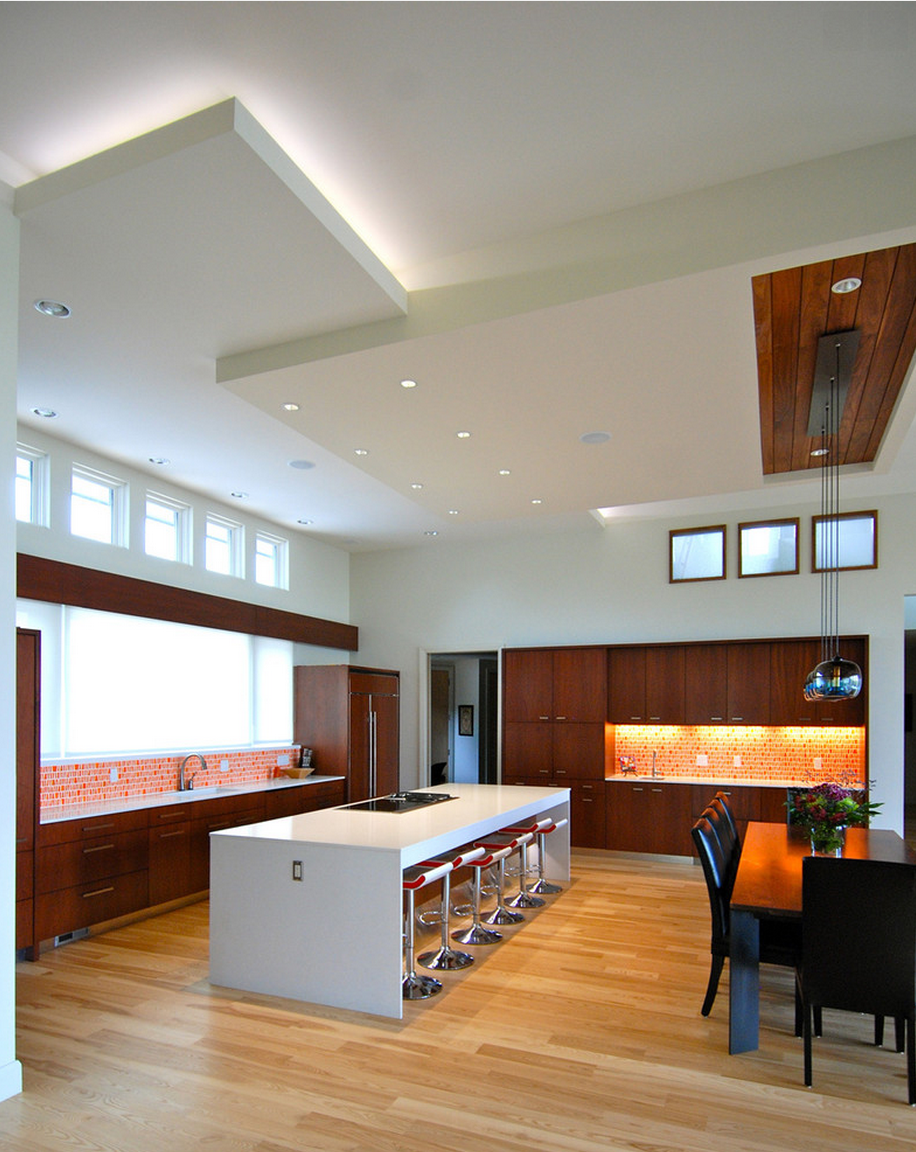 Encalmo Stamen Pendants in Lake Alvamar Dining Room