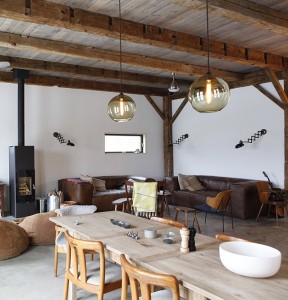 Solitaire Pendants in Bovina House