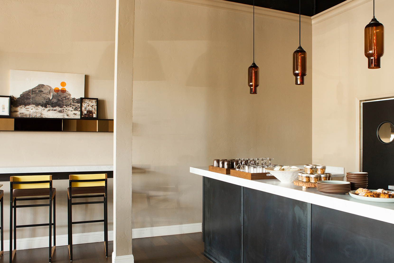 Lighting-Project-Pages_0010s_0006_Hotel-Cafe-Modern-Pendant-Lighting.png
